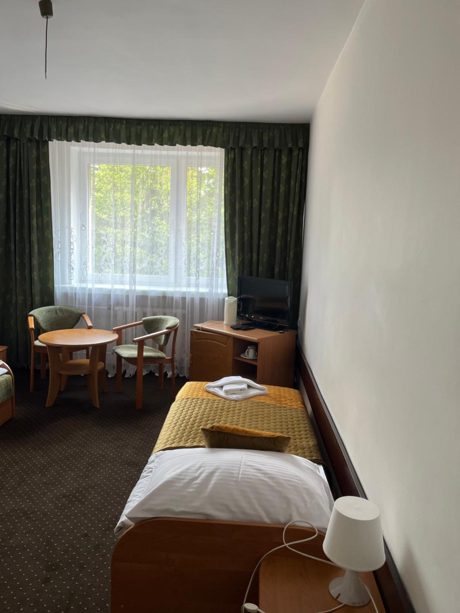 Rewita Waplewo Hotel Maroz Ngoại thất bức ảnh